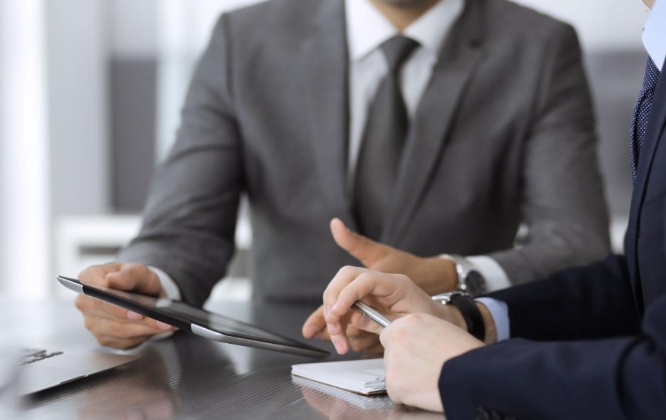 Choisir un Executive Master en Management de l’Assurance une formation pratique